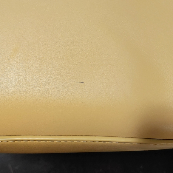 Excellent Tory Burch McGraw Die-Cut Dragonfly Drawstring Satchel tan yellow - Picture 14 of 16